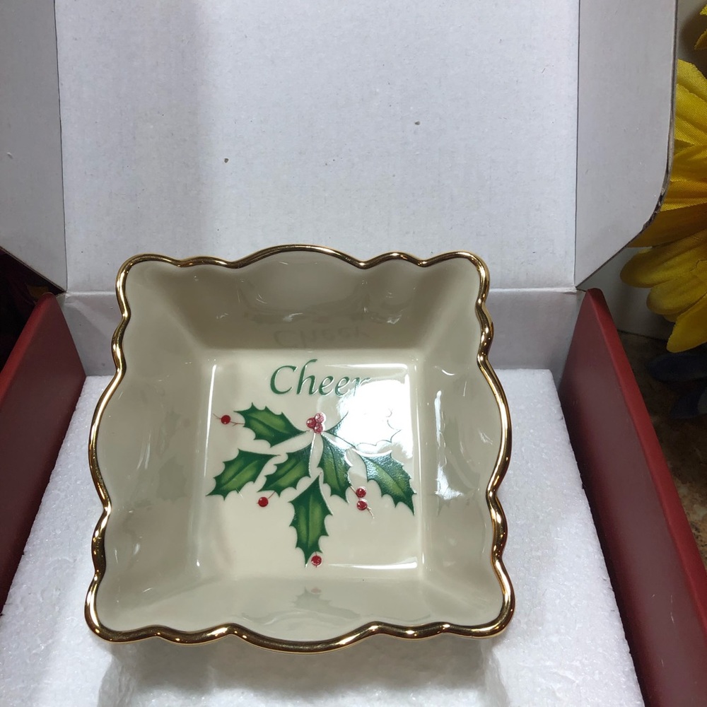 Lenox NEW Holiday Square Fluted Dish “CHEER” In Original Box